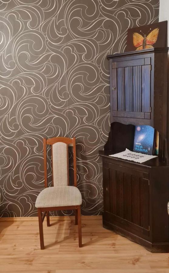 Riia 10, 2-bedroom - 2 Big Beds 1 Extra Bed-parking Free Апартаменты Тарту